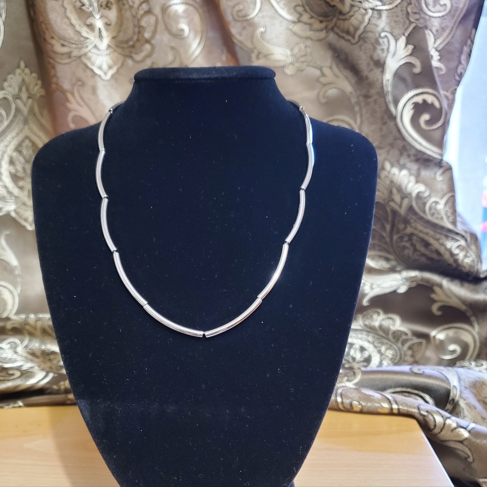 Salvatore Ferragamo Link Bamboo Motif Gancini Silver Tone Necklace, Box &Dustbag